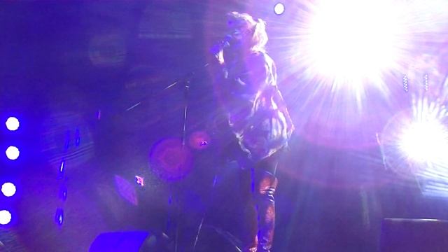 Anna And The Barbies Márti Dala Budapest Park