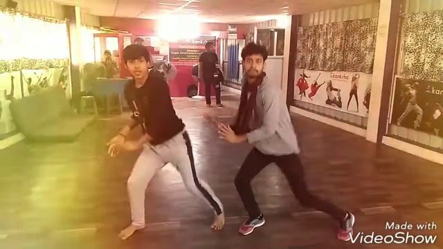 Rakeah sir dance video. new video song.... Aankh mare ooo ladki aakh mare смотреть онлайн