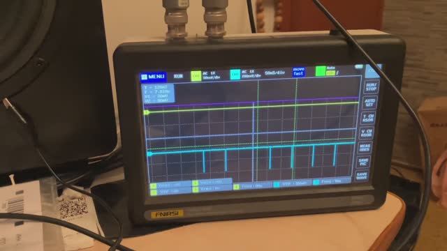 Мучаюсь с программатором Sigmalink от Chipdip, не работает больше двух устройств.
