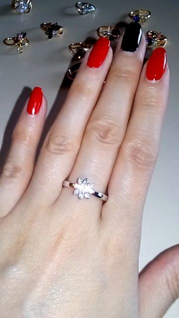 Кольцо Снежинка с камнями фианит смотреть онлайн