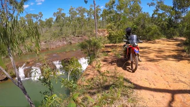 Honda 250L Rally, Gove NT, Giddies river drone footage смотреть онлайн