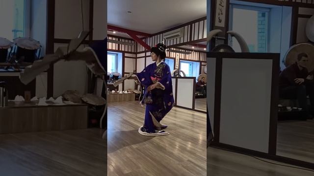 Танец "Сакура". Группа "Серебряный Веер". смотреть онлайн