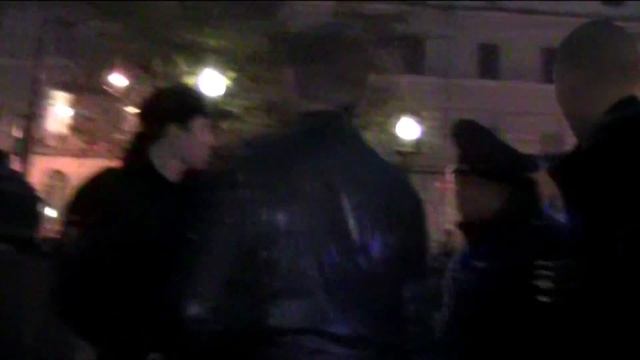 Обоссался в парке смотреть онлайн