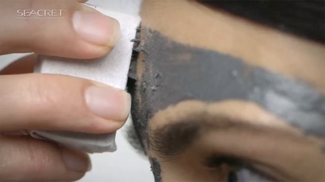 SEACRET Product Spotlight  M4 Mineral Rich Magnetic Mud Mask HD