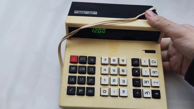 Калькулятор Электроника МК-41 и обзор внутренней платы смотреть онлайн