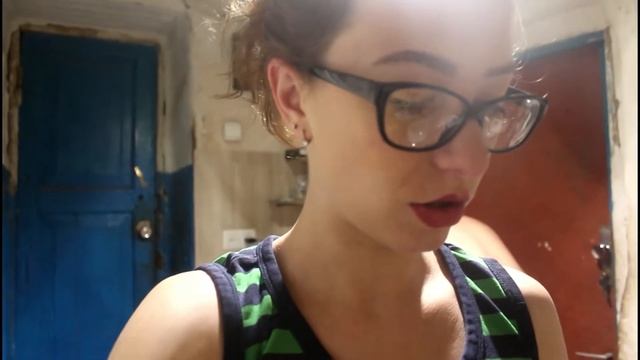 ПОПРОСИЛ КУПИТЬ ТРУБОЧКУ СО ЗГУЩЕНКОЙ | КИРИЛЛ САМ ЕСТ! смотреть онлайн