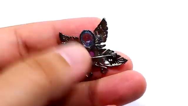 Серебряная брошь Бабочка смотреть онлайн