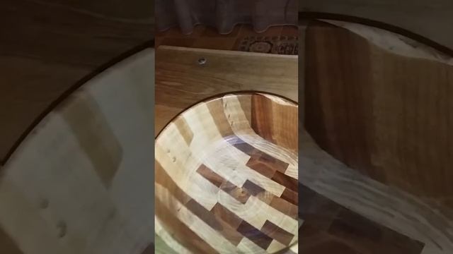 Чаша с двумя ручками. Карагач, ясень, дуб. Масло. смотреть онлайн