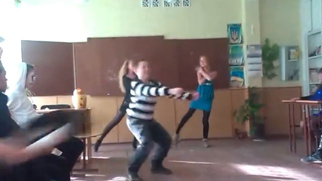 Лера и Маша,или Хэлловин по 6-м Б КЛАССА смотреть онлайн
