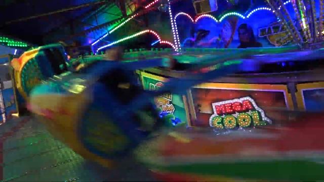 Hawaii Swing - Schaak (Offride) Rheinkirmes Düsseldorf 2023 смотреть онлайн