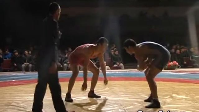 Спорт. Вольная борьба. Чемпионат Кыргызстана-2016. 74 кг 1\16 Элтилек Курманбеков-Чойбек у.Искендер смотреть онлайн