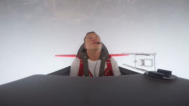 International Airshow in Zhengzhou city, China. September 2015 смотреть онлайн