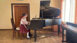 Ковалёва Виталина, 8лет  и Овсяникова Ольга Сергеевна.   В.Соловьёв «Белорусский танец»