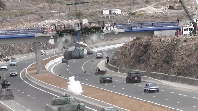 Fast & furious 6, filming. Bridge destruction with tank. смотреть онлайн