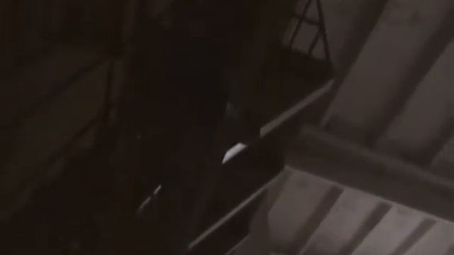 Внутри ангара   1 вход