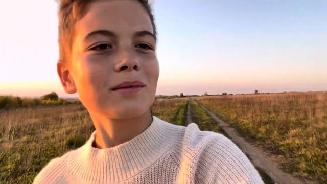 НЕДЕЛЯ ОСЕННИХ ВЛОГОВ. СОБИРАЮ УРОЖАЙ, ГУЛЯЮ В ПОЛЕ. смотреть онлайн