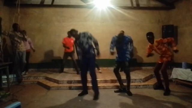 🔥🔥🔥🔥 dance moto moto... kitheuni baptist night kexha.......kavilu kathime challenge dance 🔥🔥🔥🔥🔥 смотреть онлайн