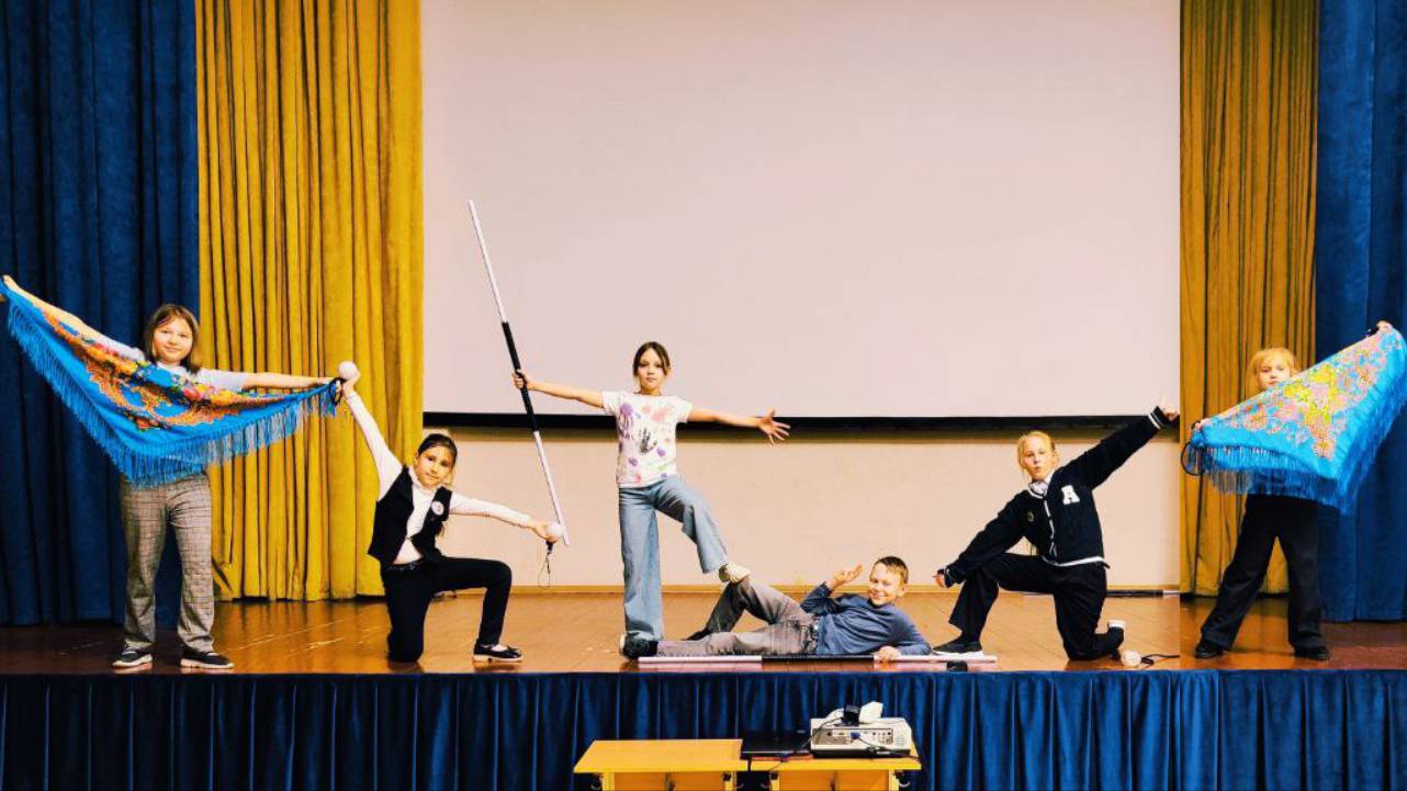 Полёт шмеля от группы КолоВрат ансамблья ВаТаГа смотреть онлайн