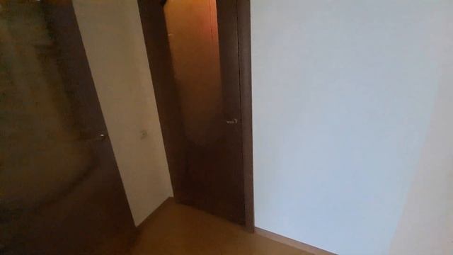 Срочно продаётся двухкомнатная квартира в районе рынка. Улица Островского. Цена - 13,5 млн.