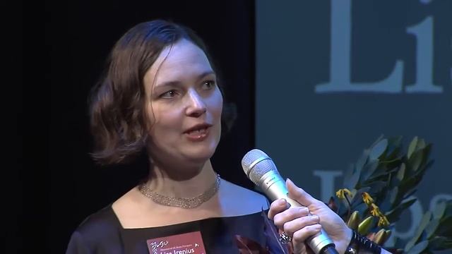 Stora Journalistpriset 2013: Camilla Kvartofts videointervju med Masha Gessen смотреть онлайн