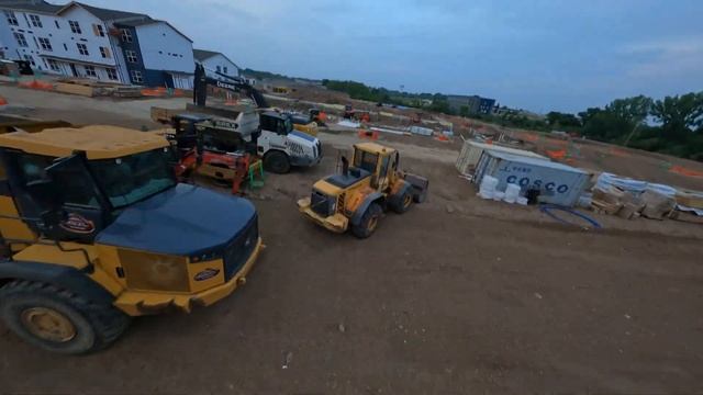 GEPRC CL35 V2 LIVES AGAIN!!! Drone Tag w/ @FlybyJames + GoPro 10 Bones @ Construction Site смотреть онлайн