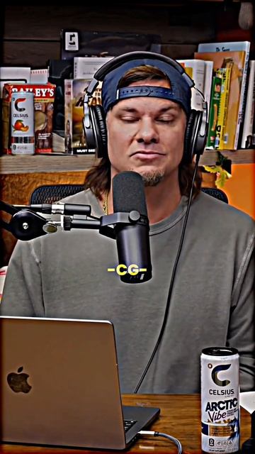 Theo Von On His Vaping Addiction смотреть онлайн