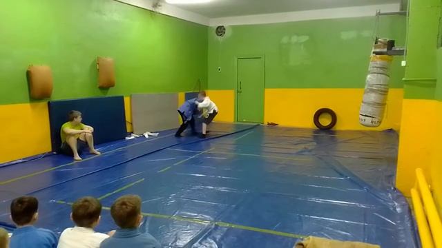 Захар, уроки борьбы