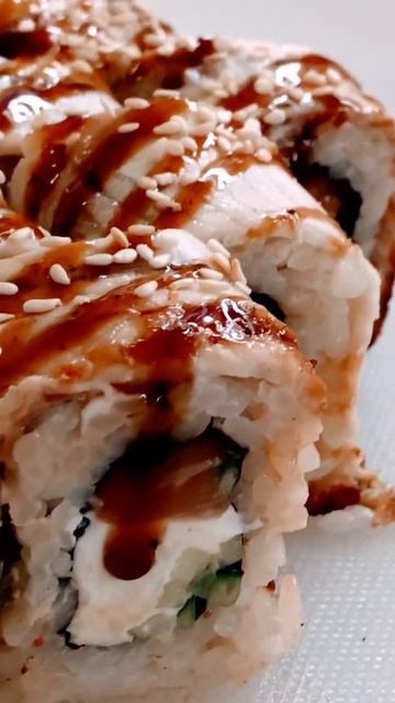 Ролл с угрем — аппетитное блюдо японской кухни ·🍣 смотреть онлайн