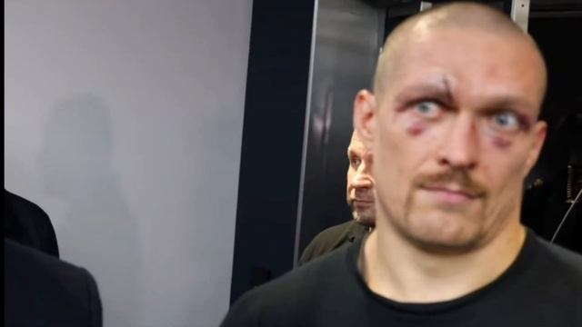 Усик разозлился на журналиста и ушел с интервью