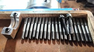 Усиленные шпильки корпуса распредвала м8 х м6 . дзен. ВК.