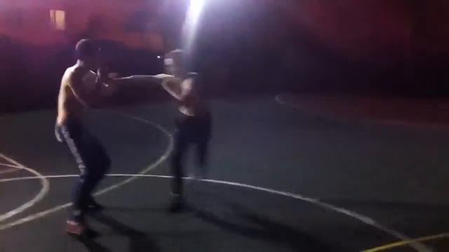 Дружеский махач смотреть онлайн