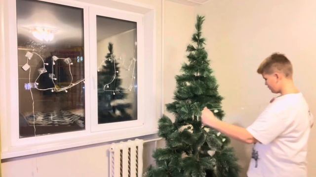 VLOGMAS 1 | Decorate for Christmas with me | украшаю комнату 2023 смотреть онлайн