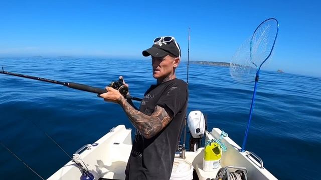 Big Turbot Caught Drifting Sandbanks On My Fishing Boat - Big Shark Snaps Off!!! смотреть онлайн