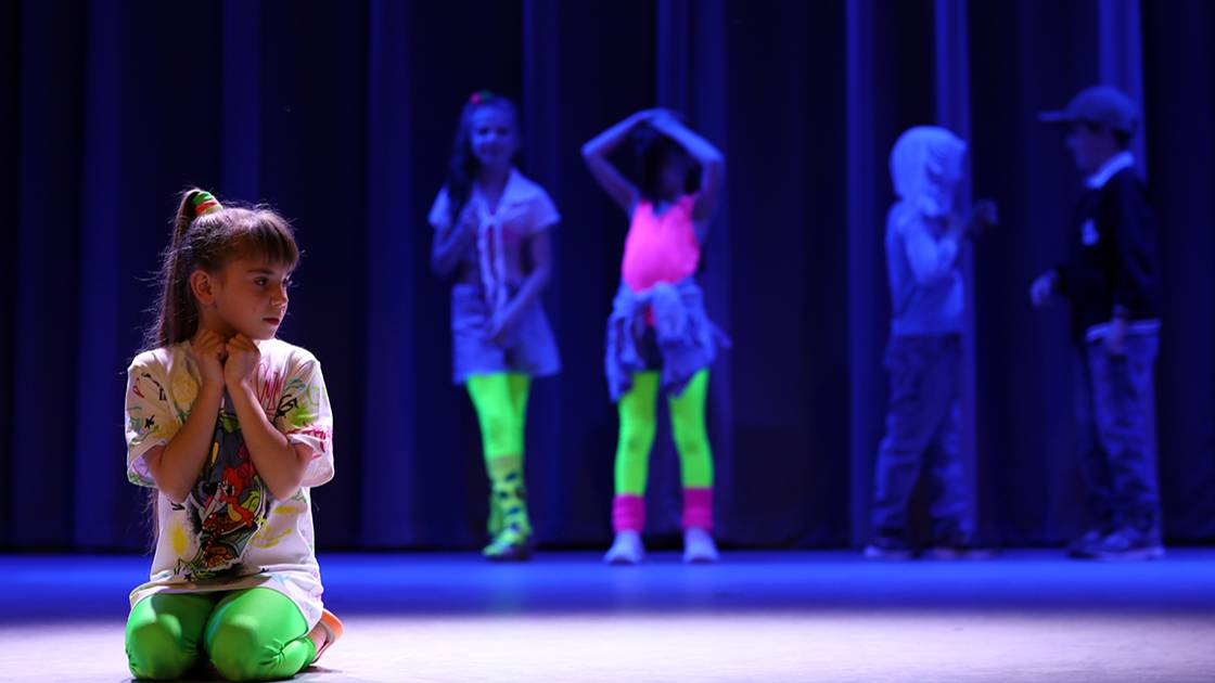 Спектакль "Фантазеры" по рассказу Н. Носова смотреть онлайн