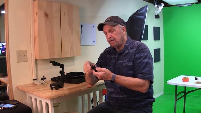 Field Monitor Mount смотреть онлайн