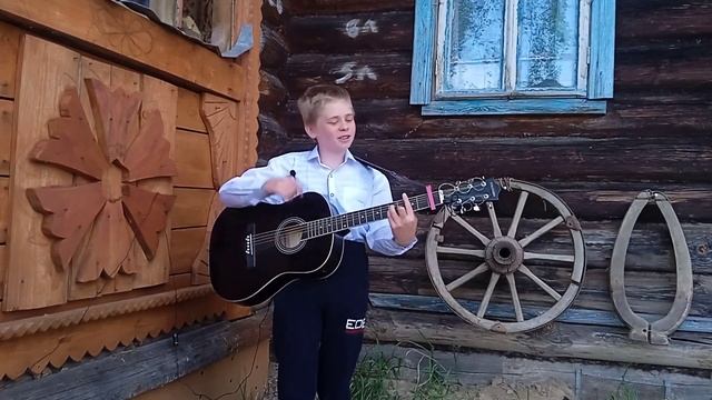 На деревне тихо, музыка В Сёмина, стихи С Лисейчева смотреть онлайн