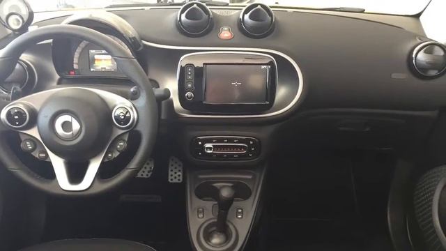 smart fortwo coupé Passion Amarillo смотреть онлайн