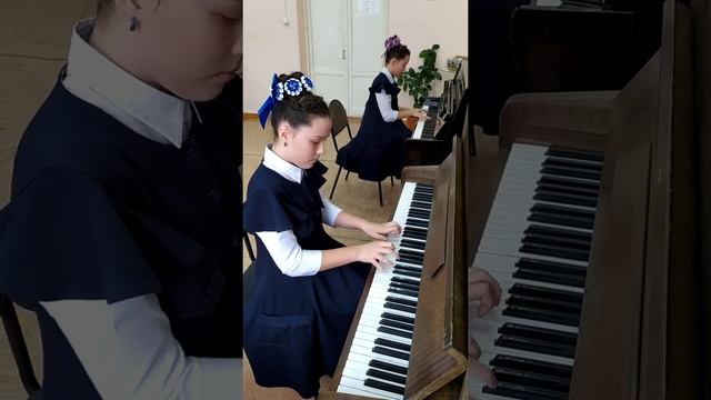 Лобанова Екатерина - Лобанова Елизавета, фортепианный дуэт смотреть онлайн