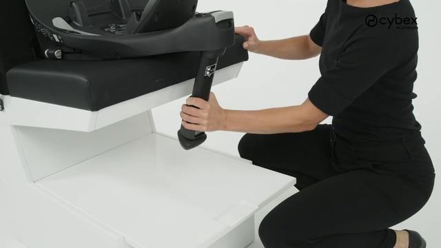 Как снять сиденье Sirona T i-Size с Базы T CYBEX смотреть онлайн
