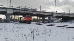 тепловоз-рельсосмазыватель 2М62-0803 "Машка" следует резервом на перегоне Пискаревка-Ручьи