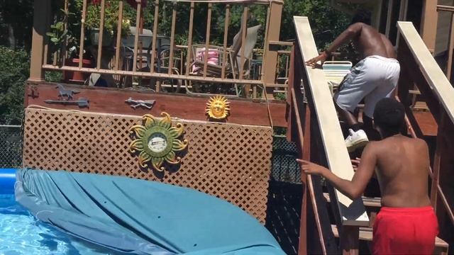 Jumping in Neighbors Pool!!! смотреть онлайн