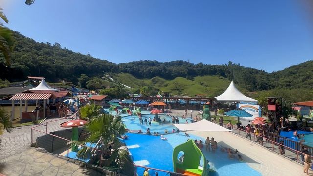 Обычный летний февральский день в Бразилии смотреть онлайн