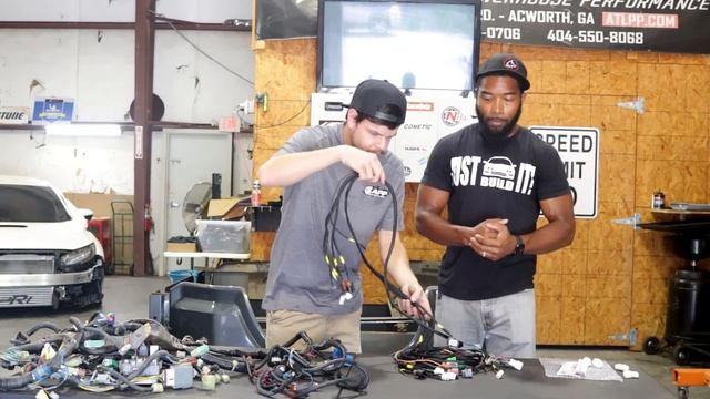 OBD 1 | OBD 2 | TUCKED WIRING HARNESS смотреть онлайн