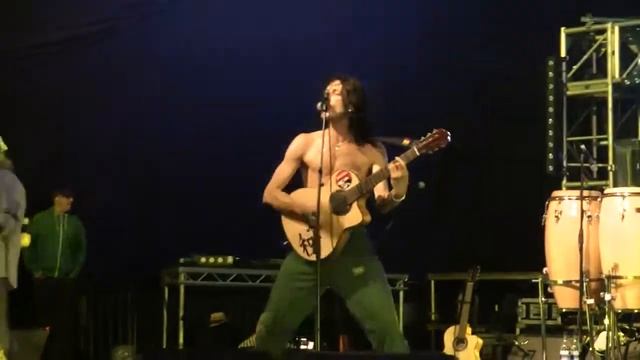 Gogol Bordello sing My Companjera at The Wilderness Festival 2011 смотреть онлайн