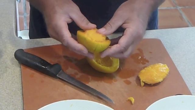 How to clean a mango... the right way (V2.0) смотреть онлайн