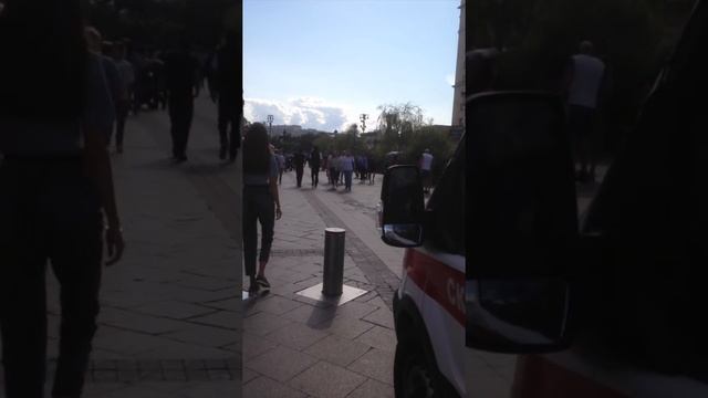 Стрит-фотография от первого лица (вертикальные) смотреть онлайн