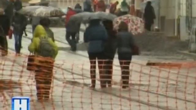 Оновлення головних шляхів міста, які розпочали ще у червні, досі не можуть завершити смотреть онлайн