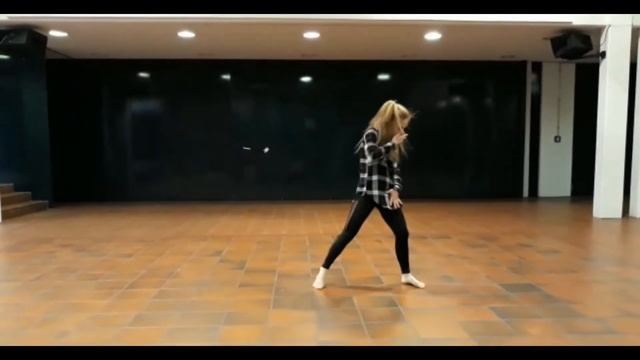 Dance improvisation "Dermot Kennedy" смотреть онлайн
