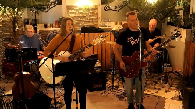 Amelia de Vries & Band im Kreis'l Herzogenaurach смотреть онлайн