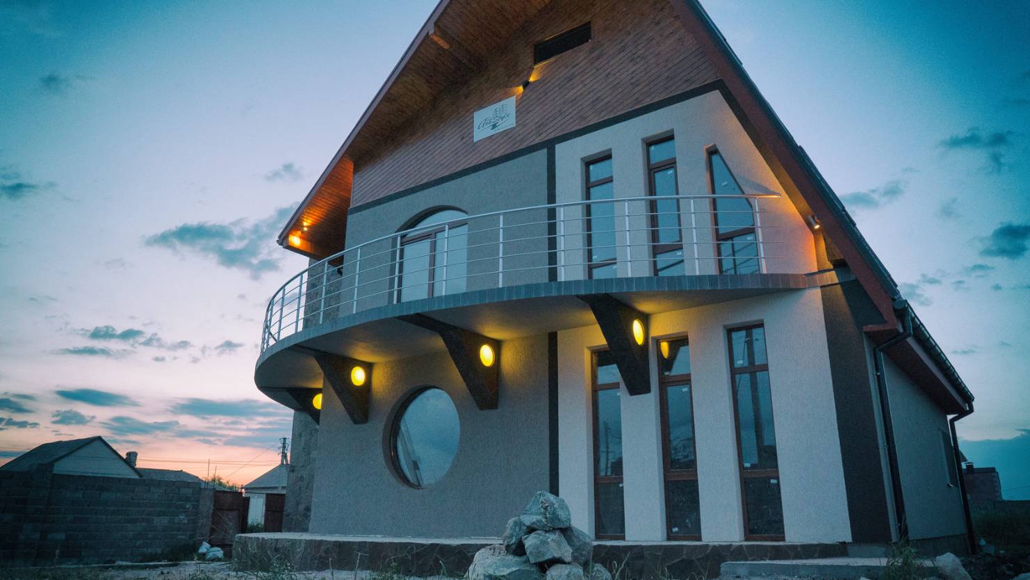 Интерьер и ландшафтный дизайн коттеджа Атриум в Симферополе от компании Архстиль смотреть онлайн